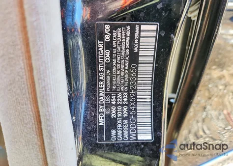 2009 Mercedes-Benz C 300 z USA, uszkodzony, nr VIN WDDGF54X59F233650